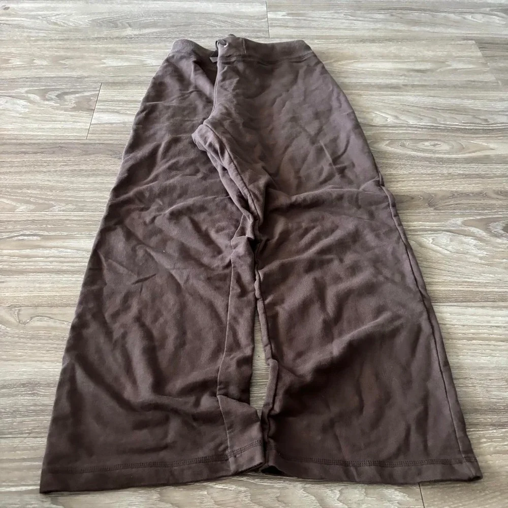 Vintage Y2K/2000s Brown Athletic Essential Sweatpants! Fits M